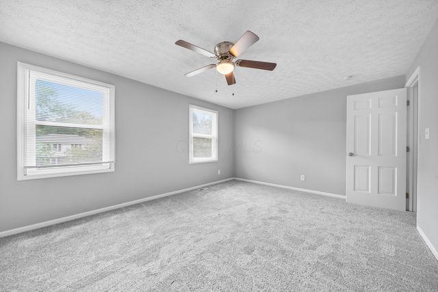 909 Prince William Lane, Westerville, OH 43081