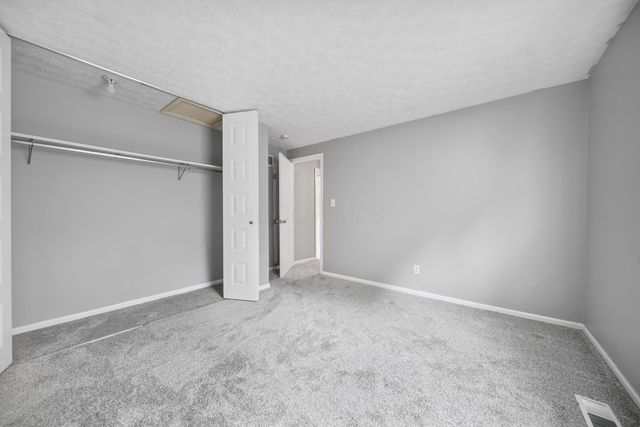 909 Prince William Lane, Westerville, OH 43081