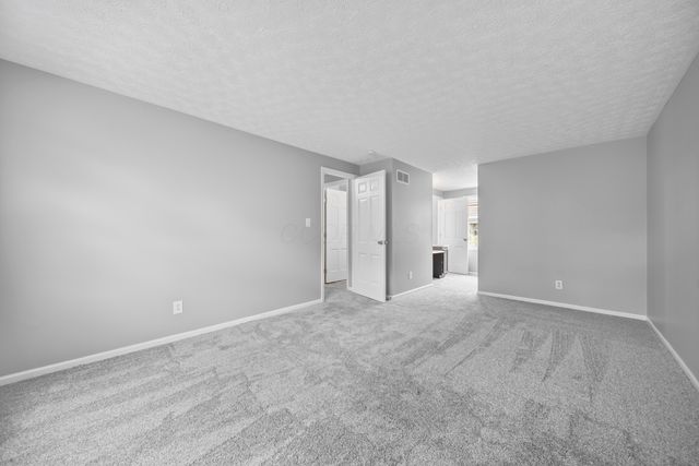 909 Prince William Lane, Westerville, OH 43081