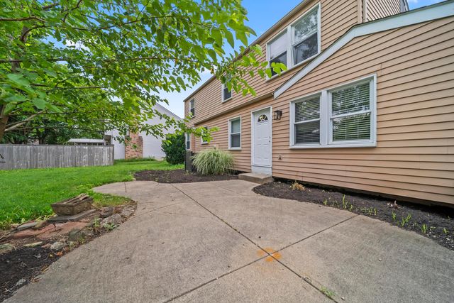 909 Prince William Lane, Westerville, OH 43081