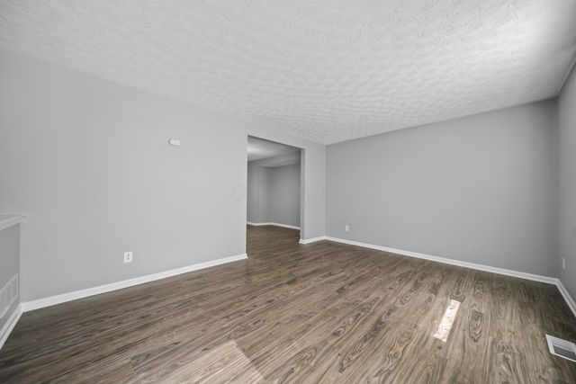 909 Prince William Lane, Westerville, OH 43081
