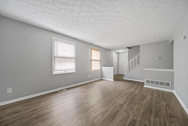 909 Prince William Lane, Westerville, OH 43081