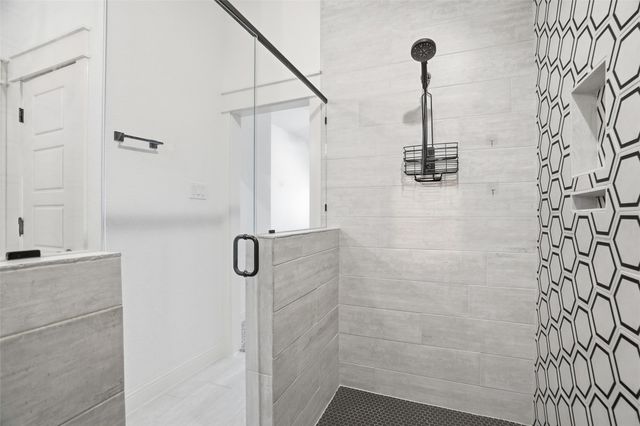 929 Tesslynn Avenue, Godley, TX 76044