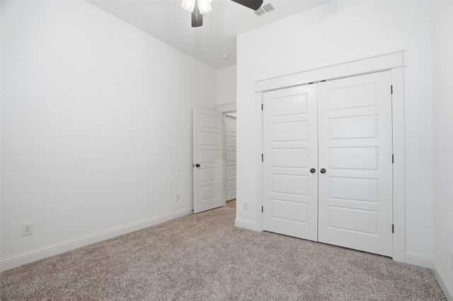 929 Tesslynn Avenue, Godley, TX 76044