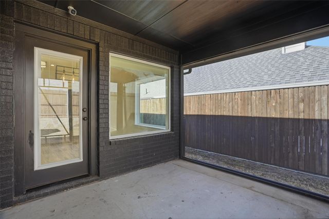 929 Tesslynn Avenue, Godley, TX 76044