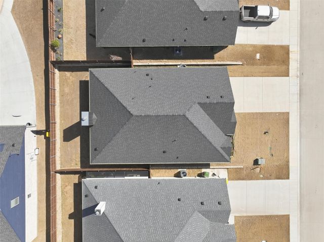 929 Tesslynn Avenue, Godley, TX 76044