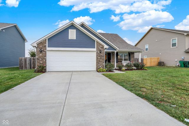 562 N Wyndstone Way, Fortville, IN 46040