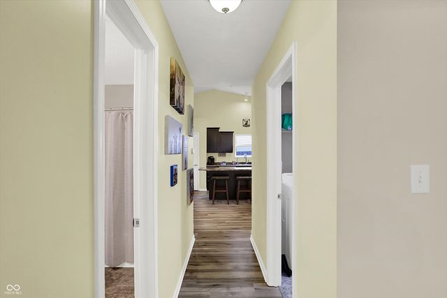 562 N Wyndstone Way, Fortville, IN 46040