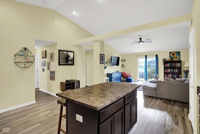 562 N Wyndstone Way, Fortville, IN 46040