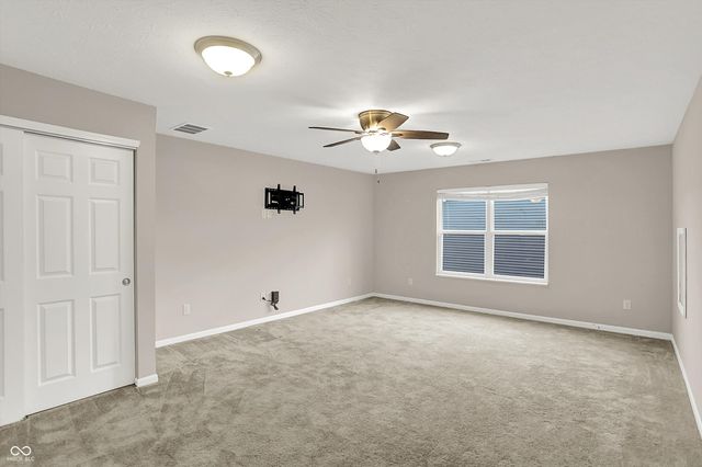 562 N Wyndstone Way, Fortville, IN 46040