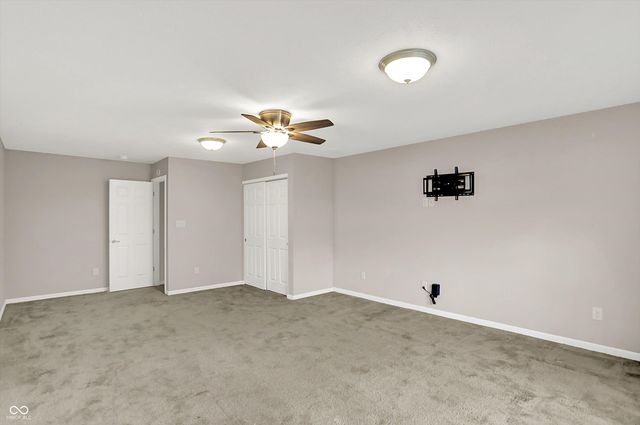 562 N Wyndstone Way, Fortville, IN 46040