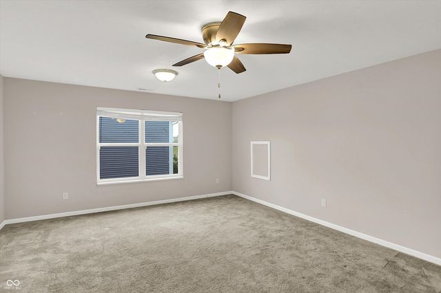 562 N Wyndstone Way, Fortville, IN 46040