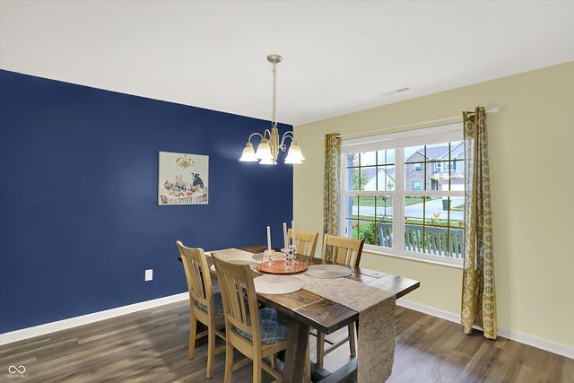 562 N Wyndstone Way, Fortville, IN 46040