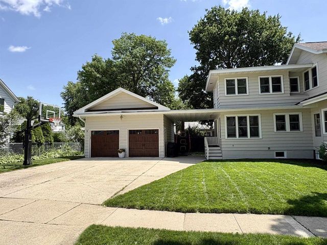 7226 Hubbard Avenue, Middleton, WI 53562