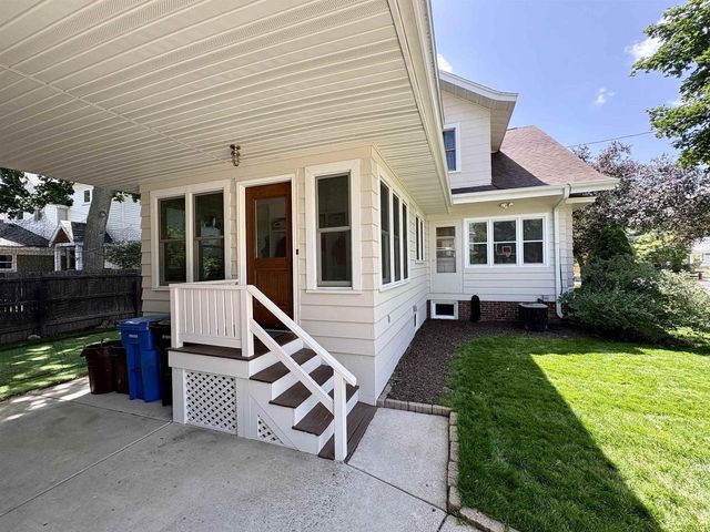 7226 Hubbard Avenue, Middleton, WI 53562