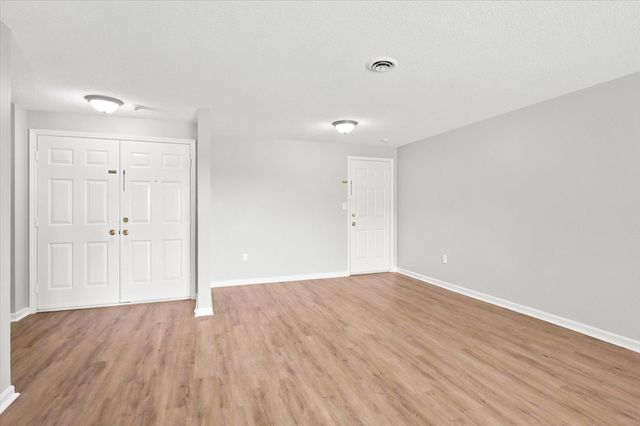 255 North Rd 158, Chelmsford, MA 01824
