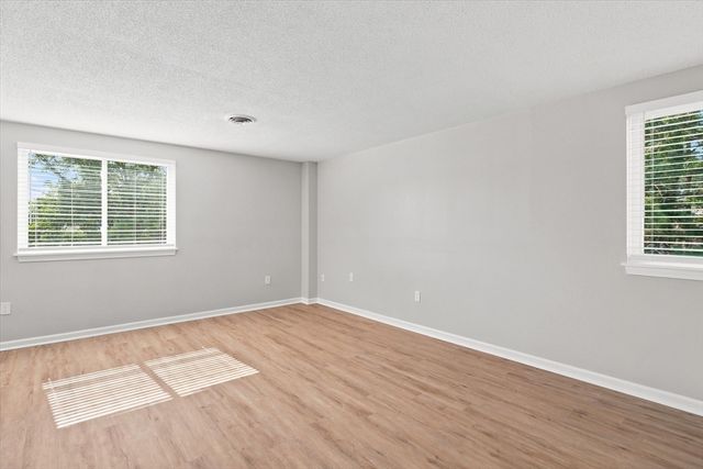 255 North Rd 158, Chelmsford, MA 01824