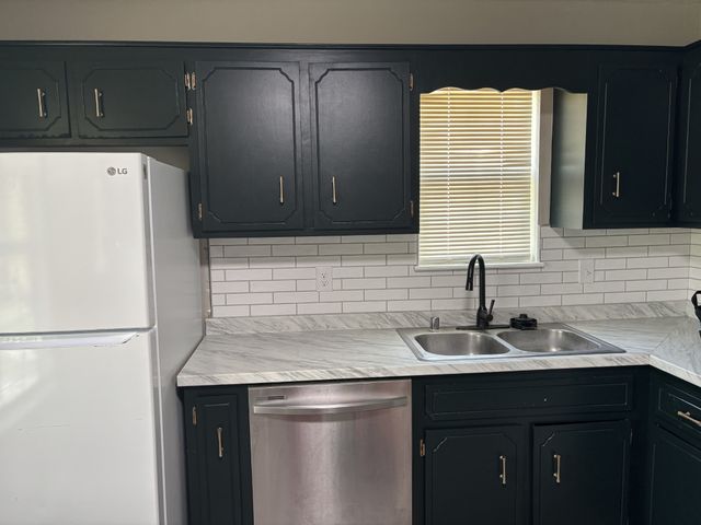 641 Artic Ave, Oak Grove, KY 42262