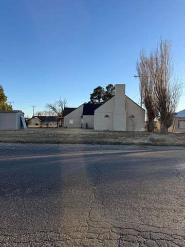 809 Avenue E, Abernathy, TX 79311