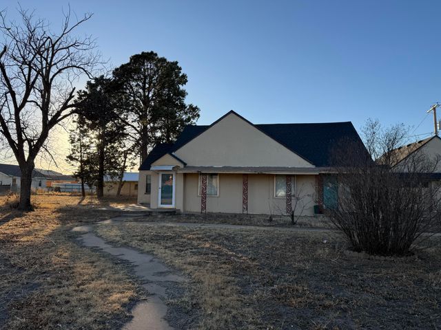 809 Avenue E, Abernathy, TX 79311