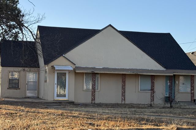 809 Avenue E, Abernathy, TX 79311