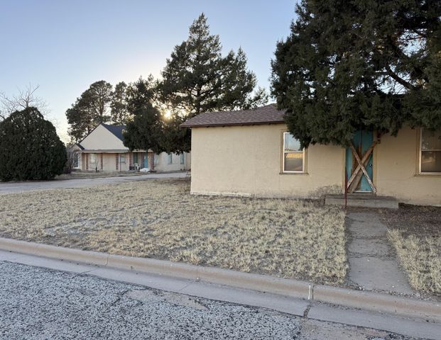 809 Avenue E, Abernathy, TX 79311