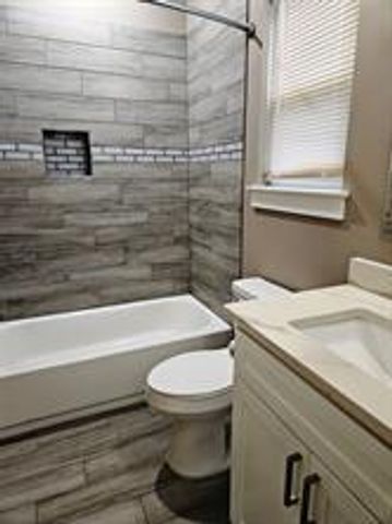 305 Anderson ST A, Smithville, TX 78957
