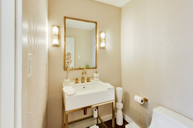 1230 N State Parkway 28A, Chicago, IL 60610