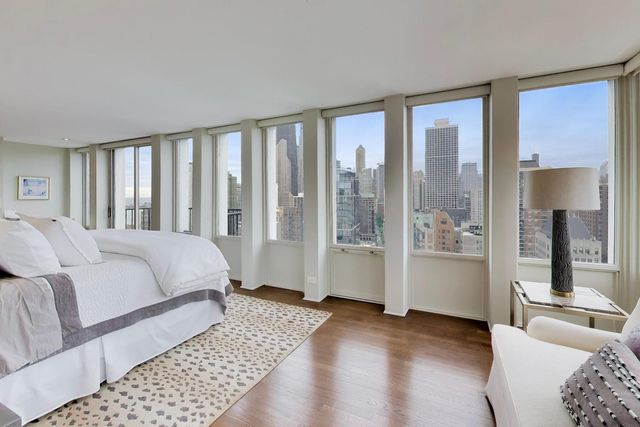 1230 N State Parkway 28A, Chicago, IL 60610