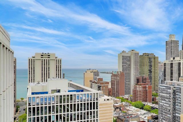 1230 N State Parkway 28A, Chicago, IL 60610