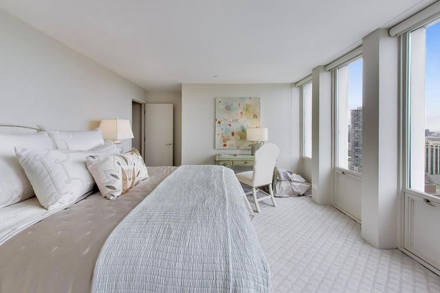 1230 N State Parkway 28A, Chicago, IL 60610