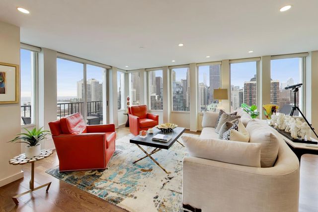 1230 N State Parkway 28A, Chicago, IL 60610