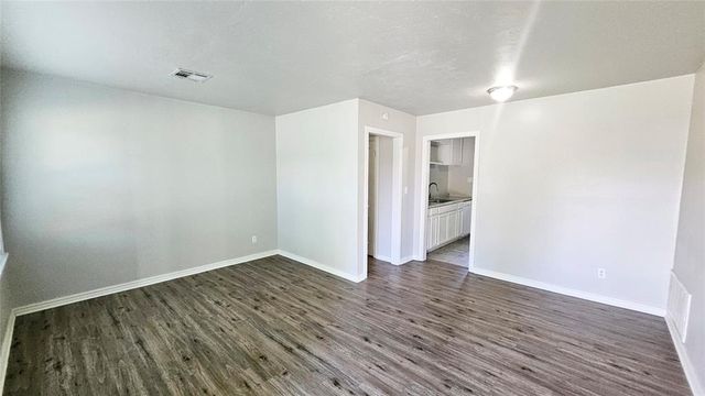 2132 Churchill Place, Oklahoma City, OK 73120