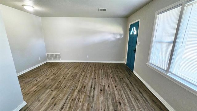 2132 Churchill Place, Oklahoma City, OK 73120