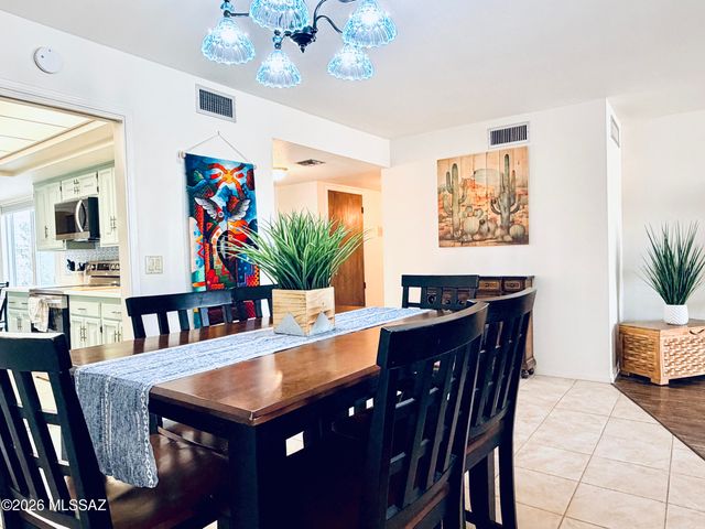 8449 N Via Tioga, Tucson, AZ 85704