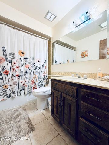 8449 N Via Tioga, Tucson, AZ 85704