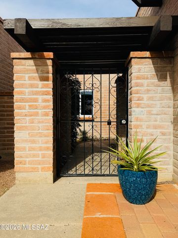 8449 N Via Tioga, Tucson, AZ 85704