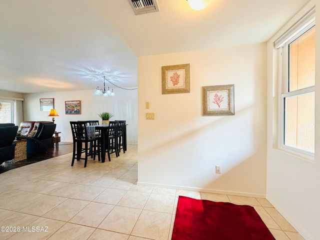 8449 N Via Tioga, Tucson, AZ 85704