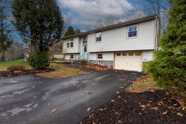 30 Valley, Thompson, CT 06255