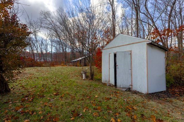 30 Valley, Thompson, CT 06255