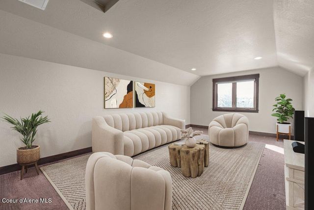 18289 W Palomar DR, Post Falls, ID 83854