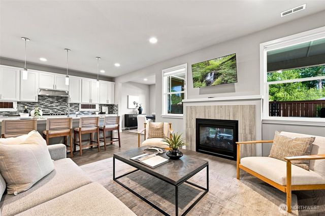 5612 Reef Lane NE, Lacey, WA 98516