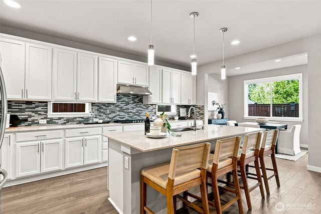 5612 Reef Lane NE, Lacey, WA 98516