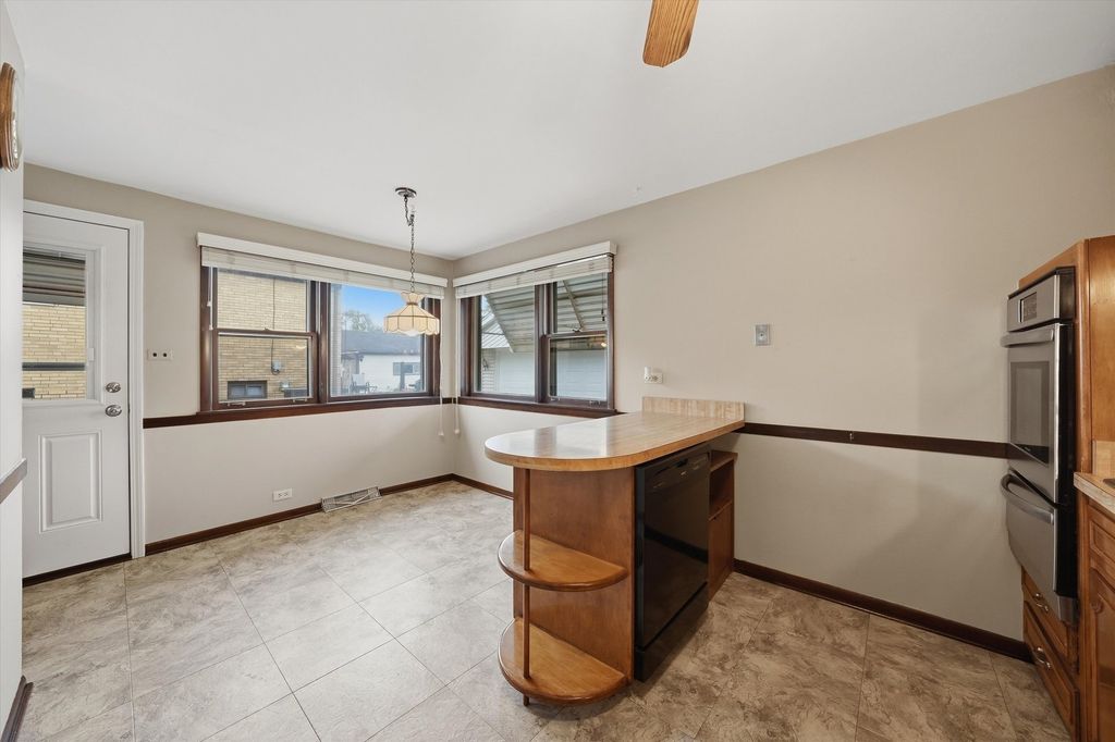 10624 S Kostner Avenue, Oak Lawn, IL 60453 — photo 5