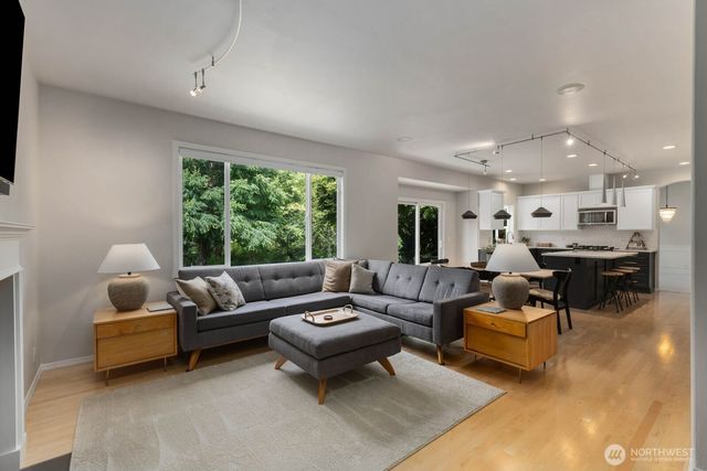 3832 113th Drive SE, Snohomish, WA 98290