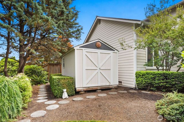 3832 113th Drive SE, Snohomish, WA 98290