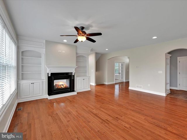 5095 S DEERFIELD AVE, Mechanicsburg, PA 17050