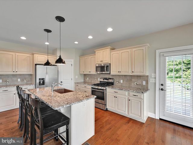 5095 S DEERFIELD AVE, Mechanicsburg, PA 17050