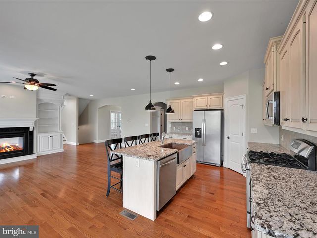 5095 S DEERFIELD AVE, Mechanicsburg, PA 17050