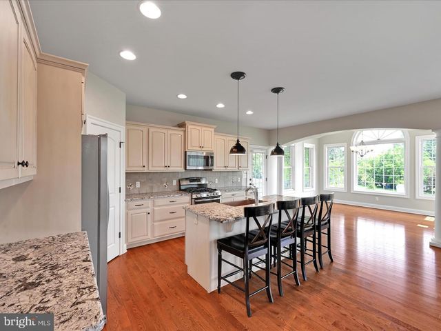 5095 S DEERFIELD AVE, Mechanicsburg, PA 17050